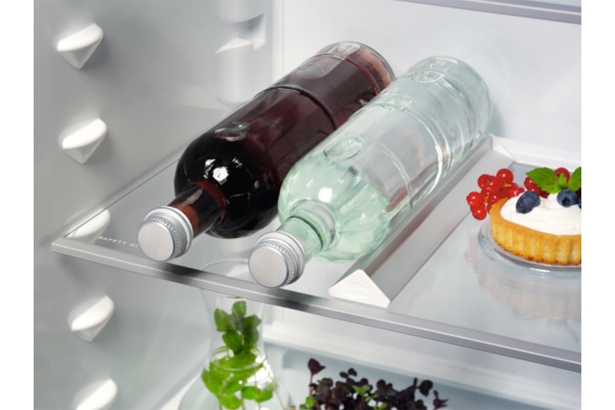 AEG Series 7000 Integrated Fridge Freezer | NSC7G752ES-7