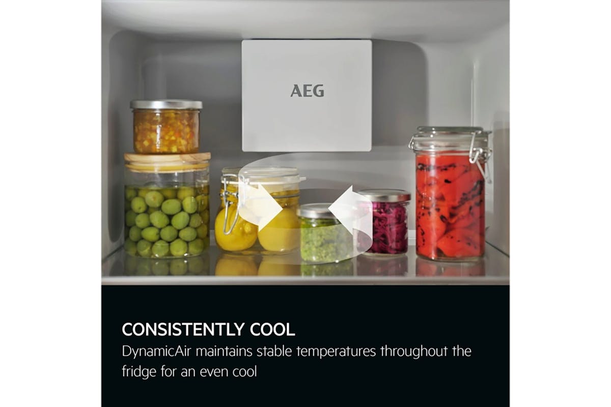 AEG Series 7000 Integrated Fridge Freezer | NSC7G752ES-13