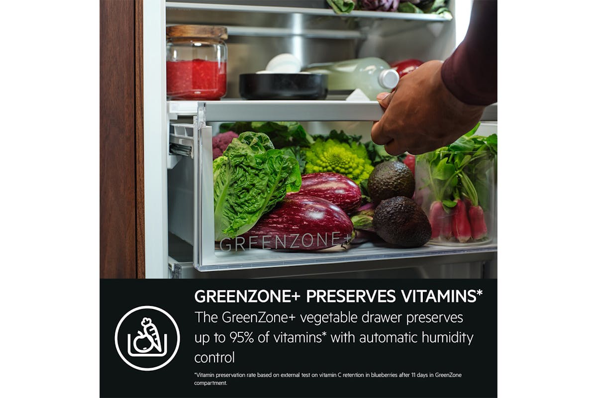 AEG Series 7000 Integrated Fridge Freezer | NSC7G752ES-16