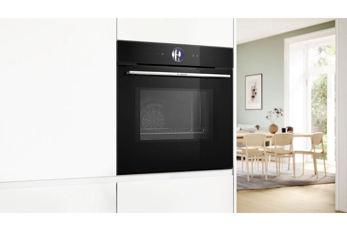 Bosch Series 8 Built-in Single Oven with Microwave | HMG7764B1B-5