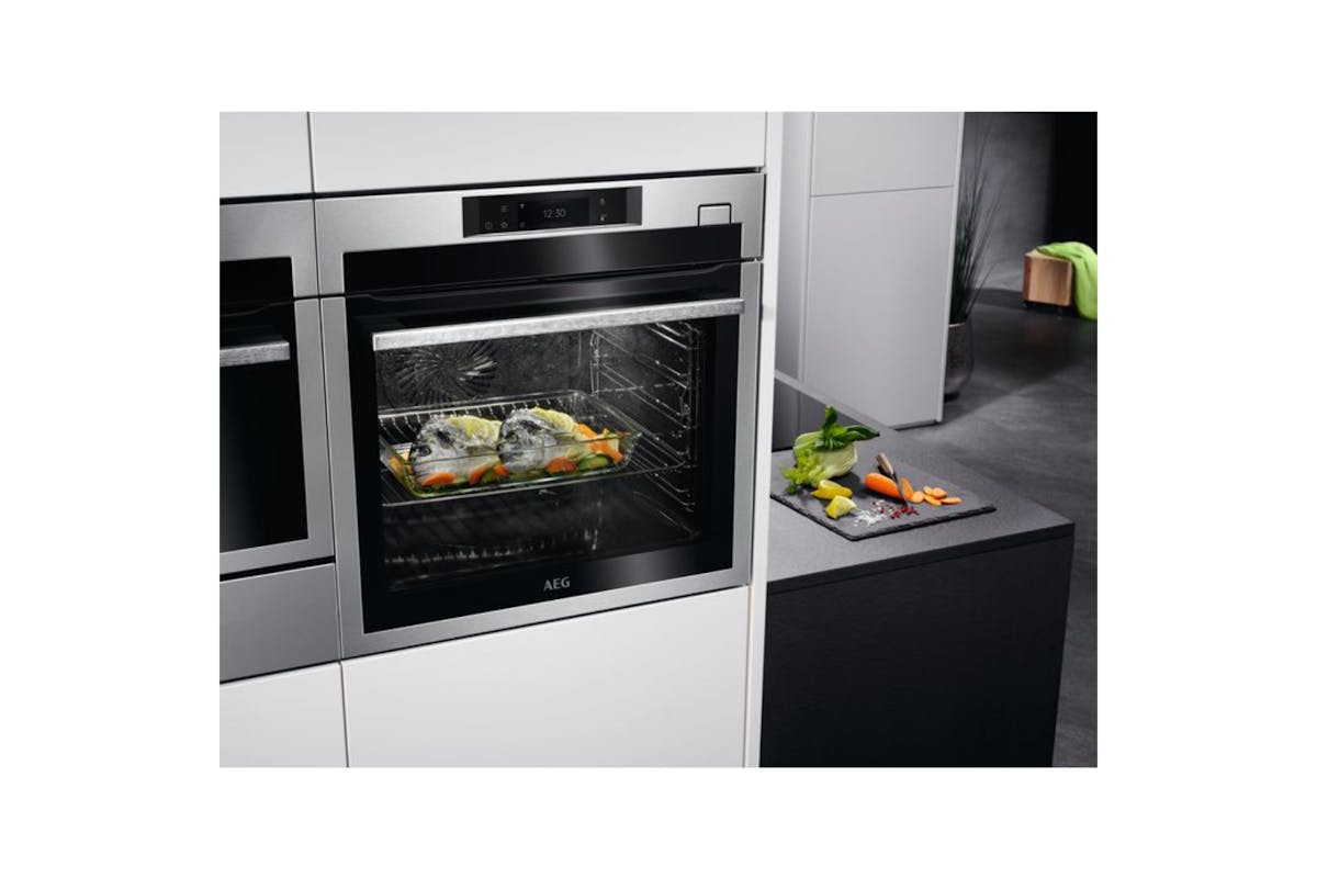 AEG 8000 Series Built-in Single Steam Oven | BSE782380M-2