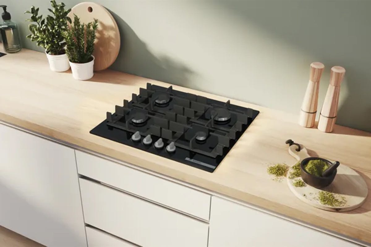 Bosch Series 4 60cm Gas Hob | PNP6B6K40-2
