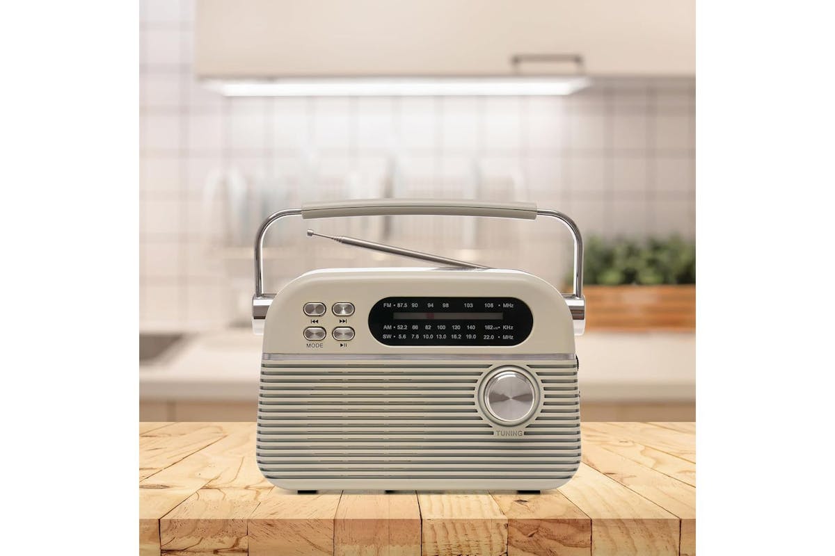 Lloytron 3 Band Bolero Rechargeable Portable Radio Musicstream | PP640CR-3