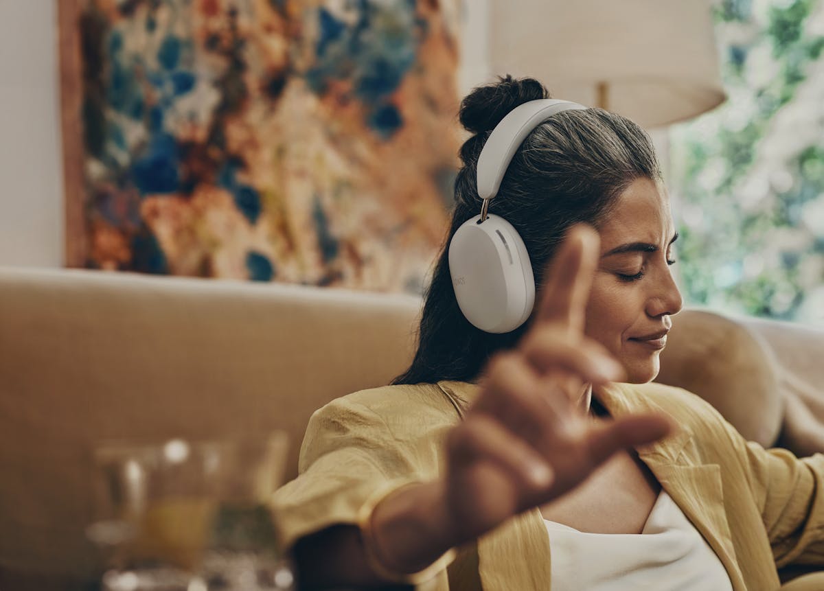 Sonos Ace Over-Ear Wireless Active Noise Cancelling Headphones | White-10