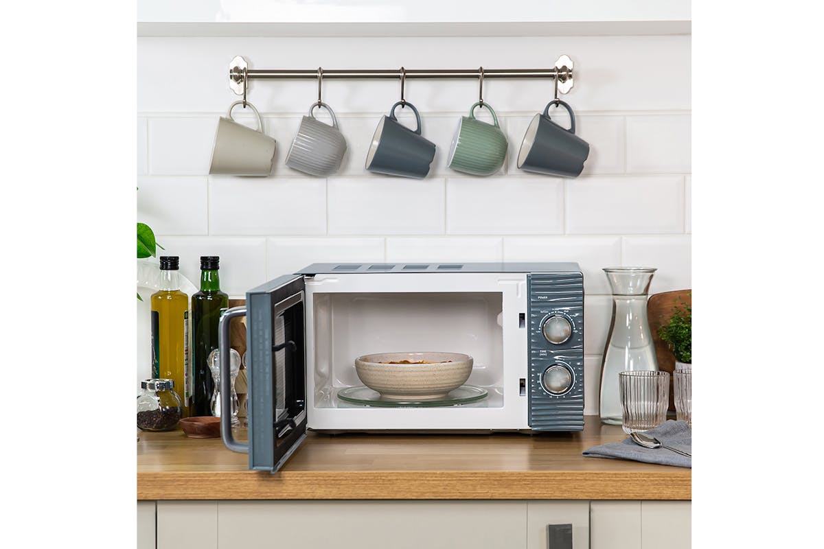 Russell Hobbs Inspire 17L 700W Freestanding Microwave | Grey-6
