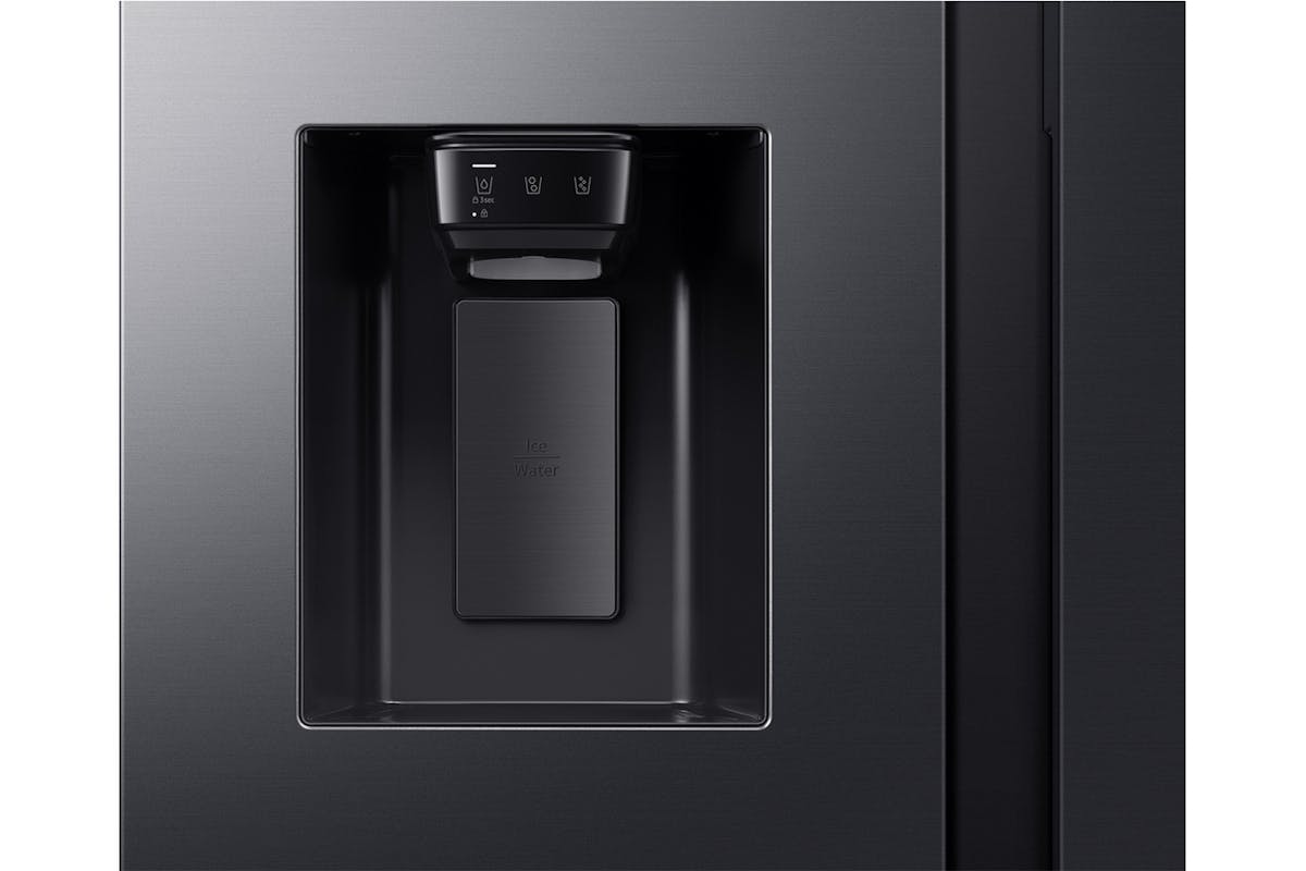 Samsung Series 6 Bespoke Fridge Freezer with SpaceMax | RS70F64KEFEU-5