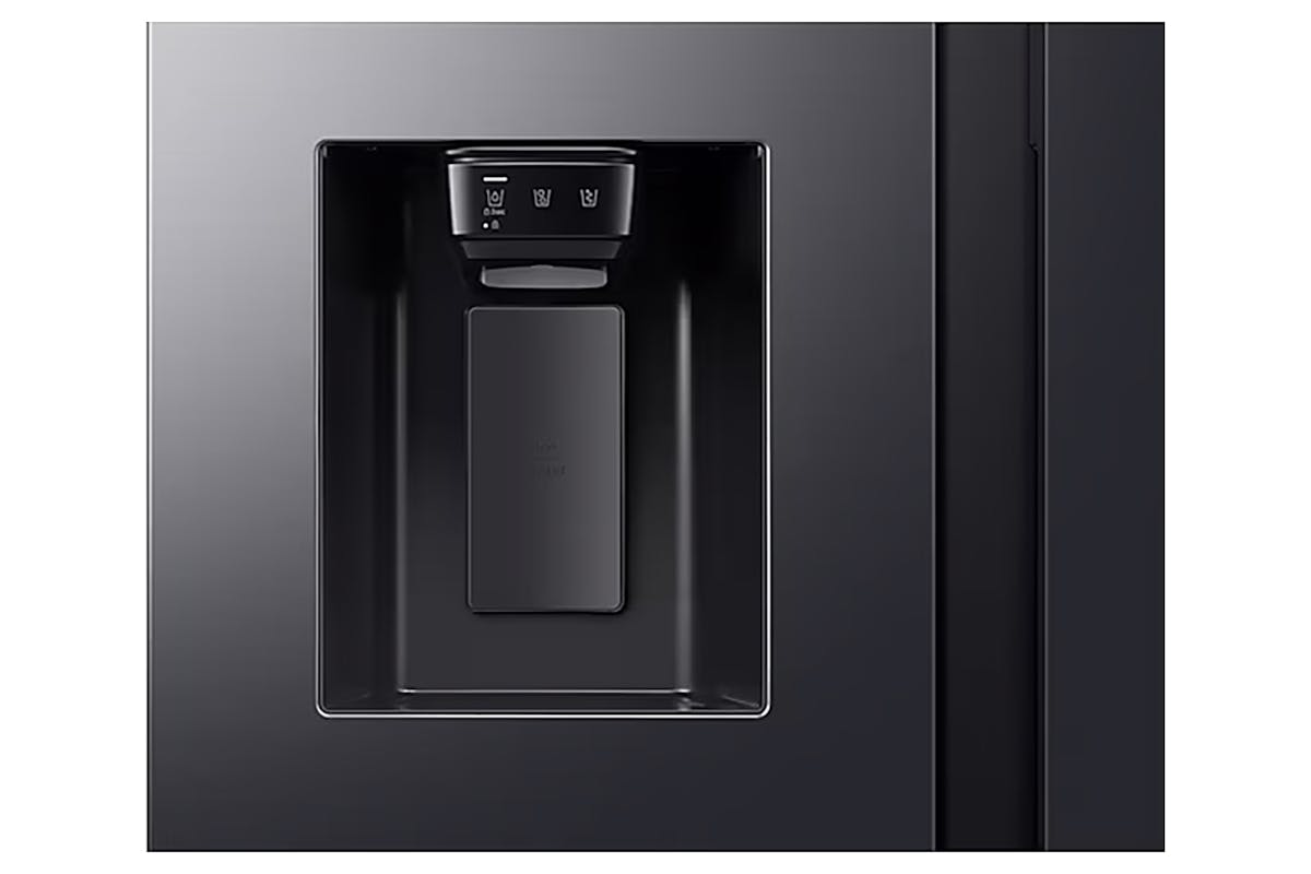 Samsung Series 7 Side-by-Side Freestanding Fridge Freezer | RS70F66KCFEU-3