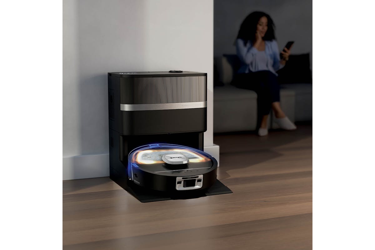 Shark UV Reveal Robot Vacuum Cleaner and Mop | RV3000XEUK-2