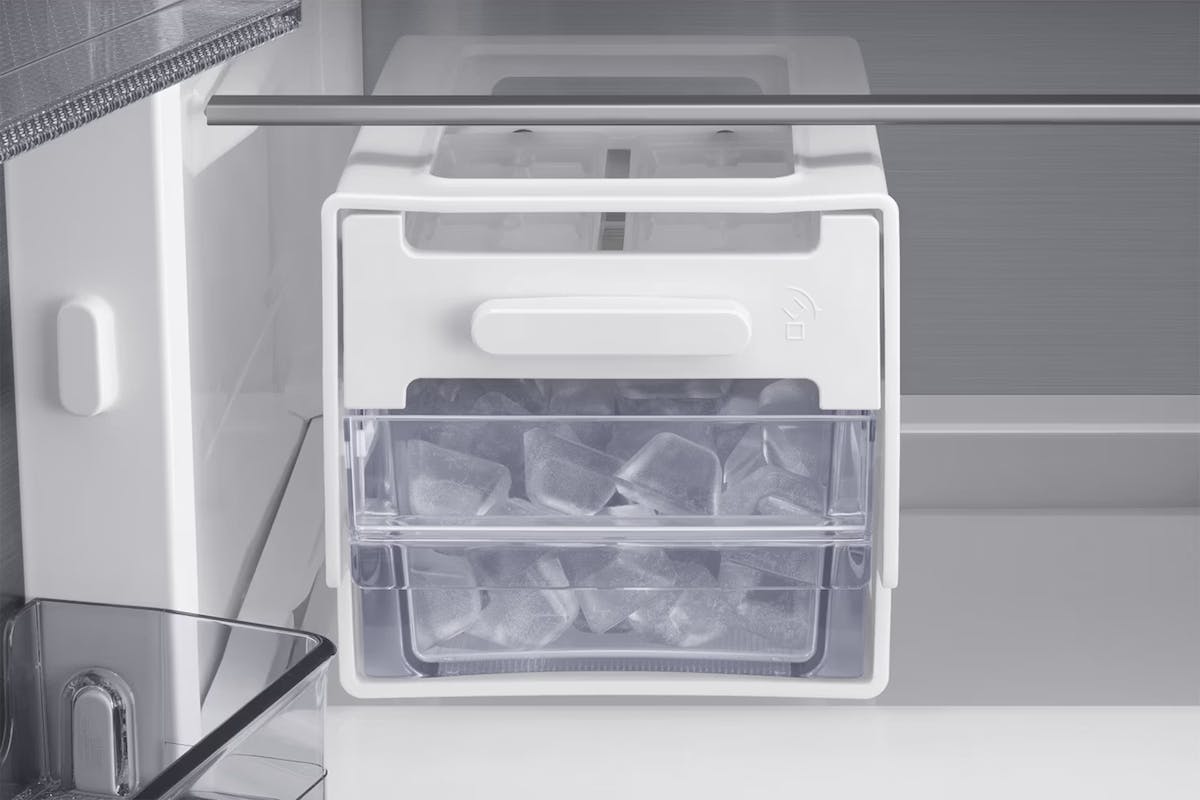 Samsung Freestanding Larder Freezer | RZ70H32HEFEU-12