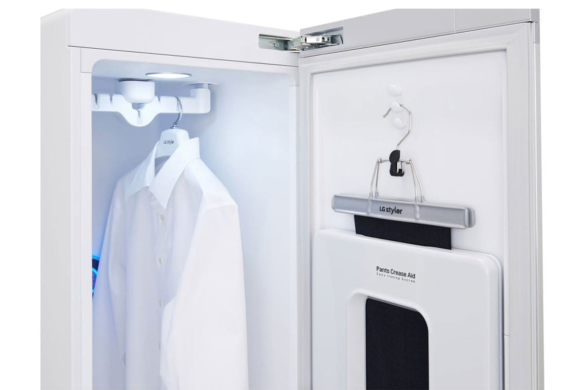 LG Freestanding Styler Steam Clothing Care System | 3 Hangers | Black-9