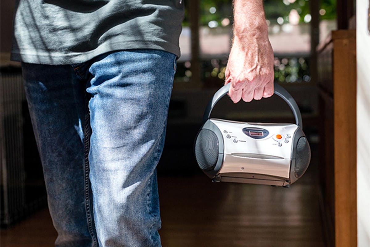 Lenco | White | Portable FM Radio With CD-8