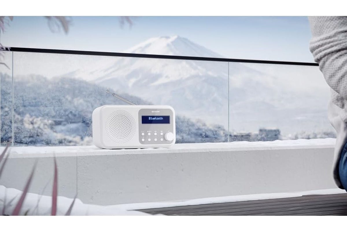 Sharp | Sharp Tokyo Portable Radio | SDR-P420W-3