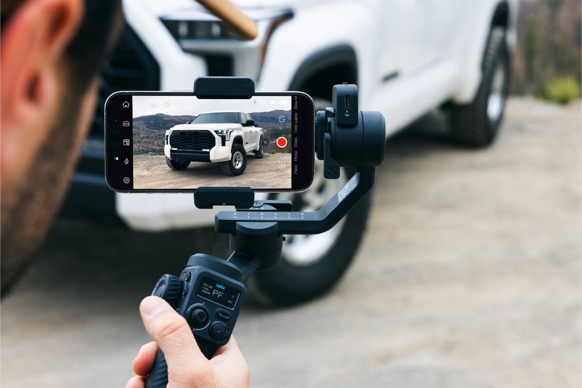 GoPro Fluid Pro AI Multi-Device Gimbal Stabilizer with AI Tracking-9