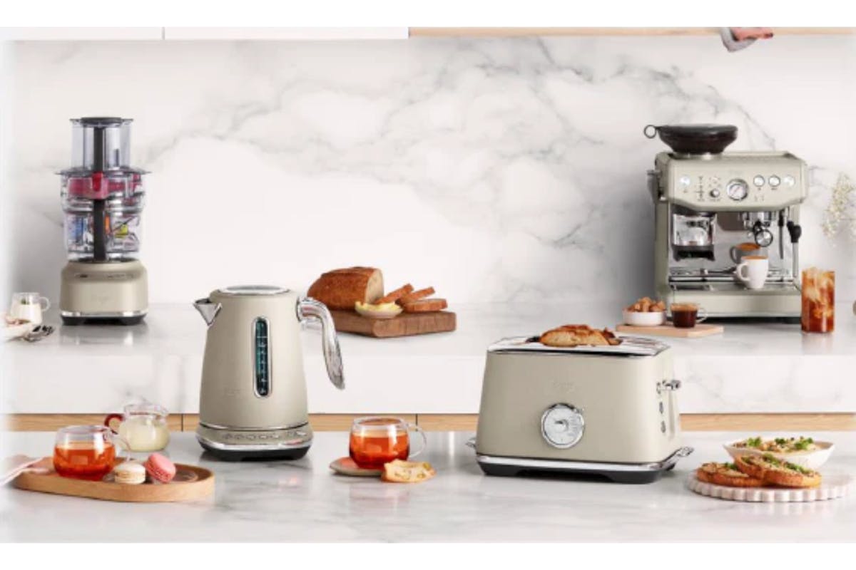 Sage the Soft Top Luxe Kettle | SKE735ALM4GUK1 | Almond-2