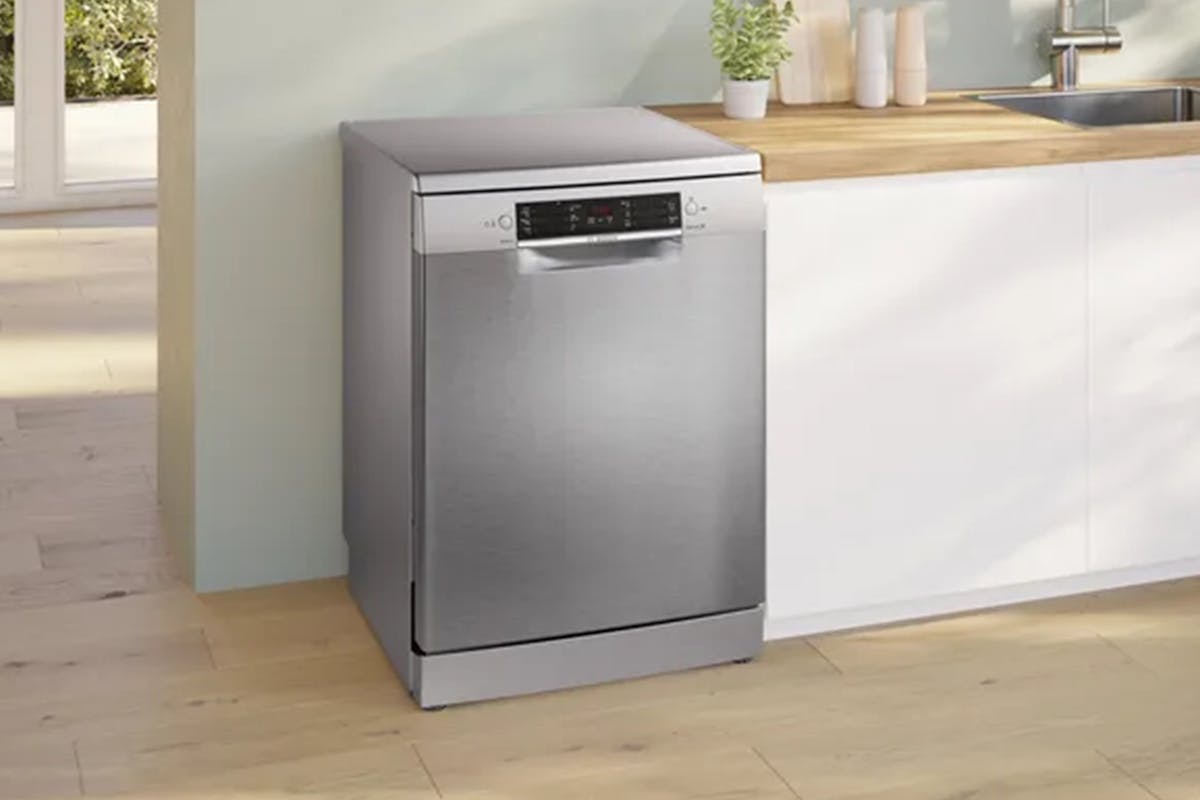 Bosch Series 2 Freestanding Dishwasher | 12 Place | SMS26AI08G-2