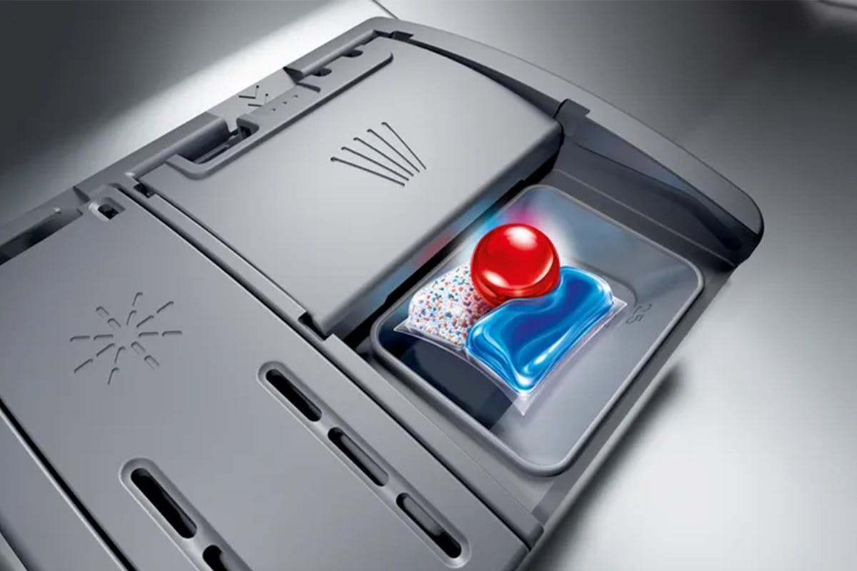 Bosch Series 2 Freestanding Dishwasher | 12 Place | SMS26AI08G-7