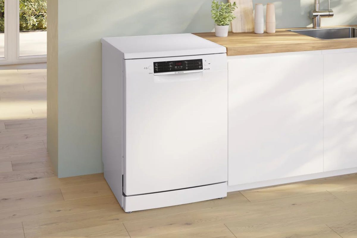 Bosch Series 2 Free Standing Dishwasher | 12 Place | SMS26AW08G-2