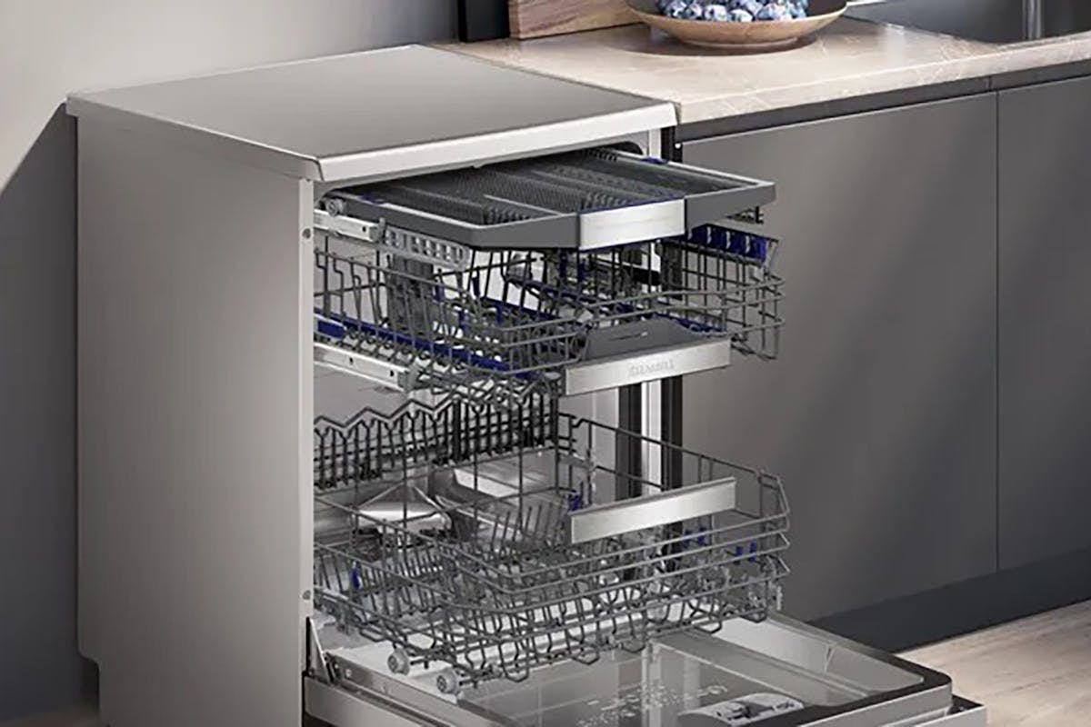 Siemens IQ700 Freestanding Dishwasher | 14 Place | SN27TI02CE-11