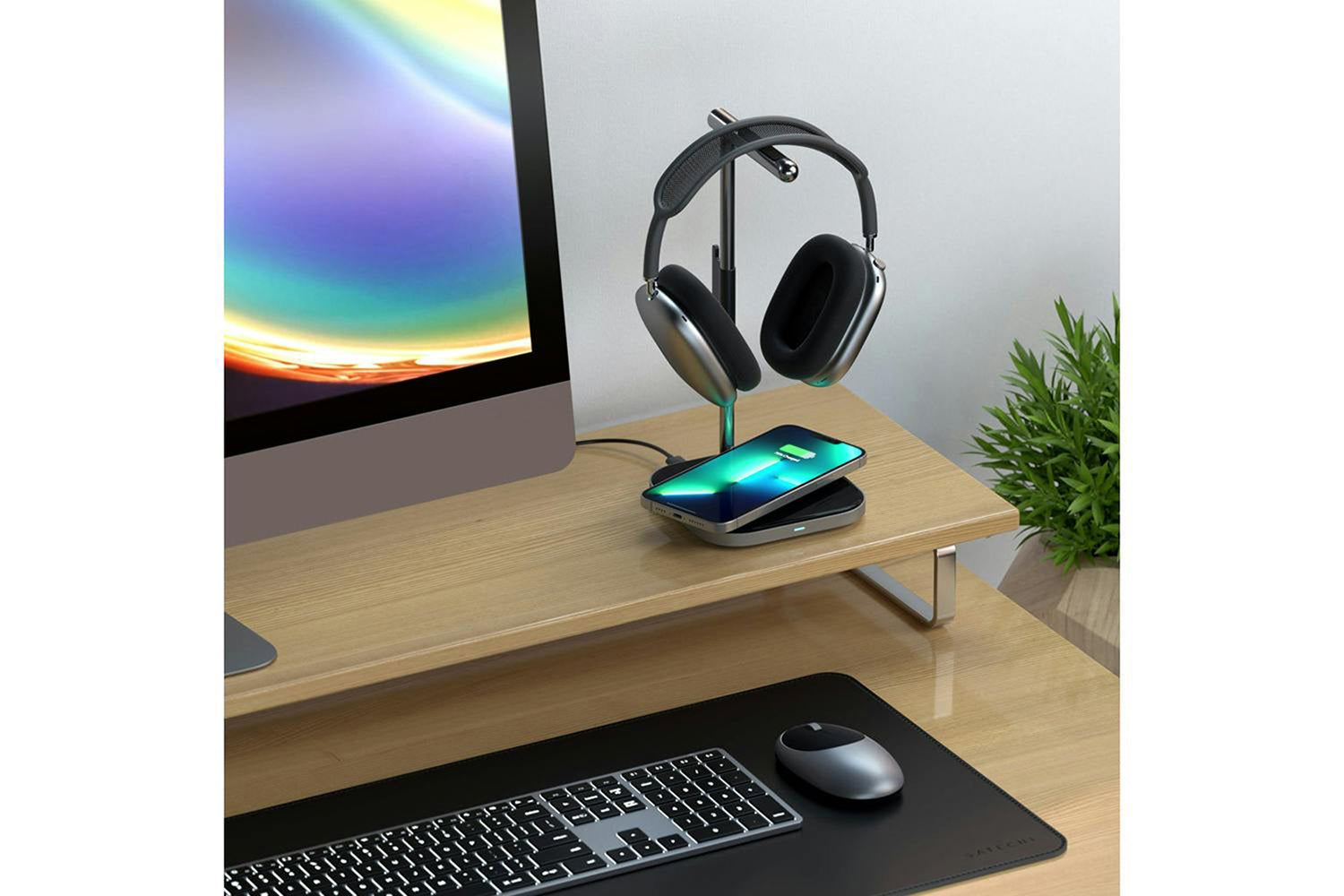 Satechi 2-in-1 Headphone Stand with Wireless Charger-2