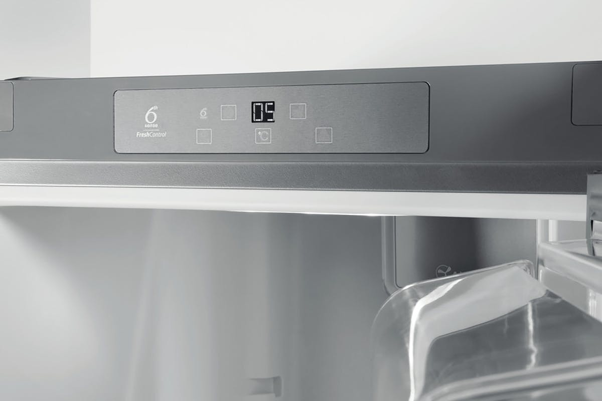 Whirlpool Freestanding Larder Fridge | SW8AM2CXARL2-5