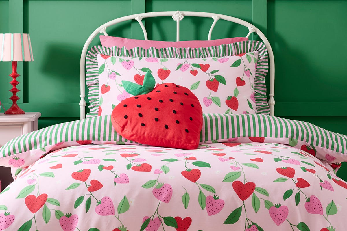 Strawberry Cushion | Red | 43 x 43 cm-2
