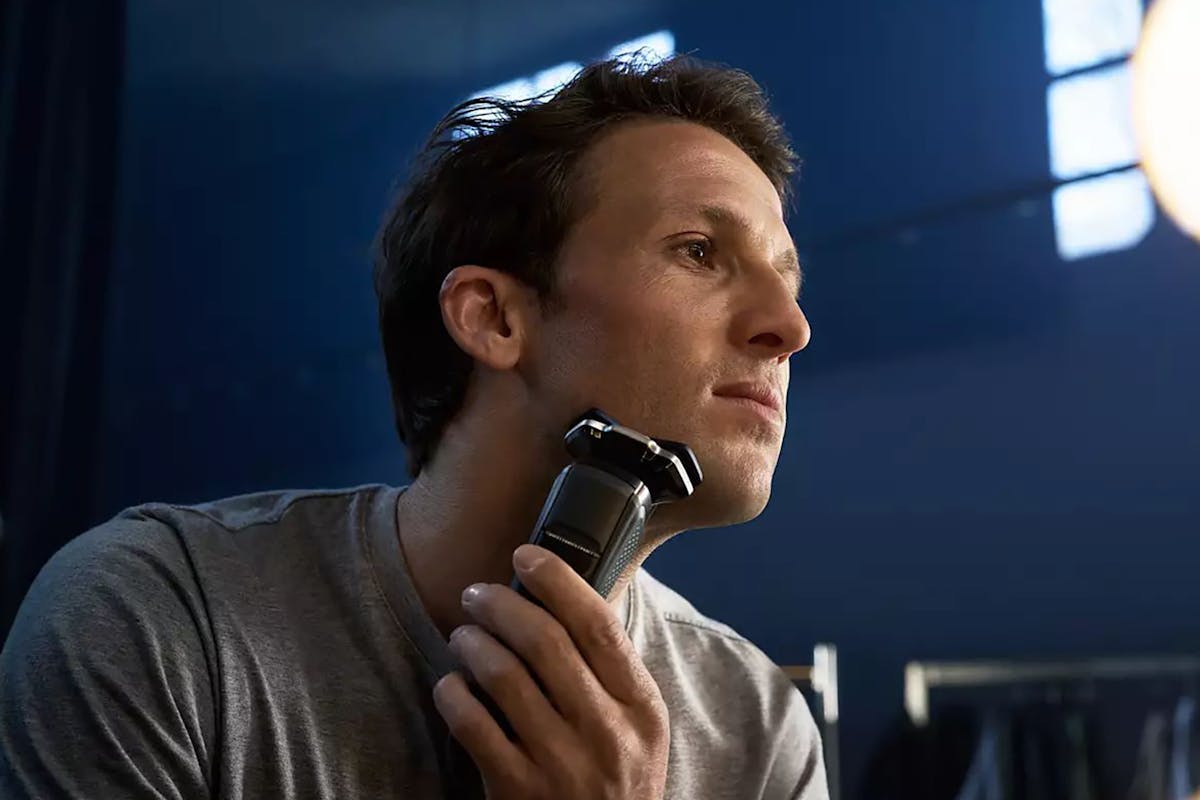 Philips Series 7000 Wet & Dry Electric Shaver | S7882/55-2