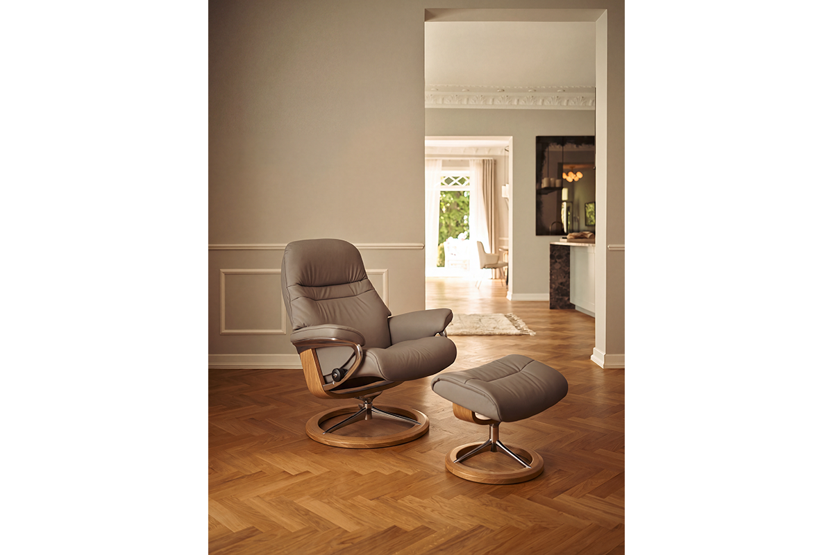 Stressless® Sunrise Recliner with Footstool | Leather | Beige-7