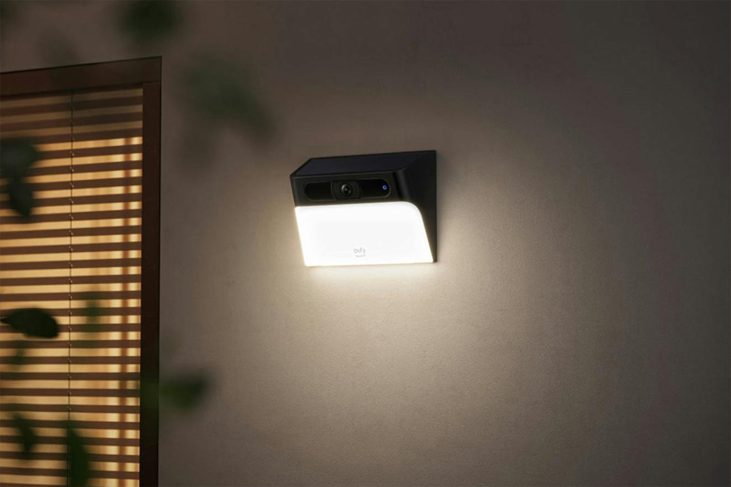 Eufy S120 Solar Wall Light Camera-5