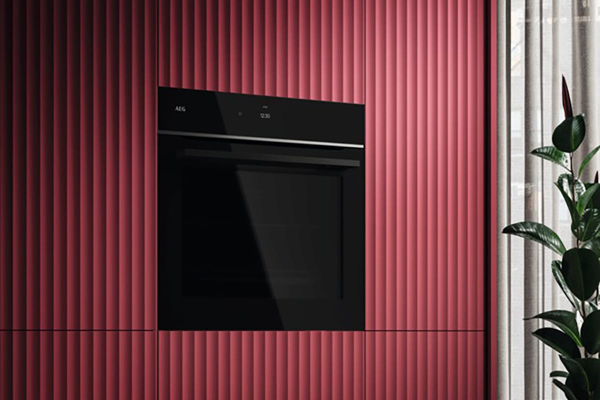 AEG 7000 Series Built-in Electric Single Oven | TE7PB731AB-2