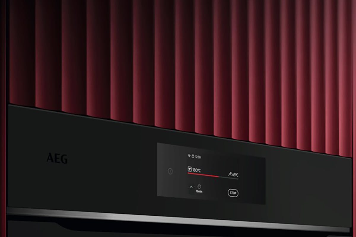 AEG 7000 Series Built-in Electric Single Oven | TE7PB731AT-3