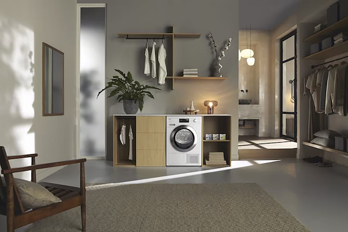 Miele 9kg Heat Pump Tumble Dryer | TEH785WP-2