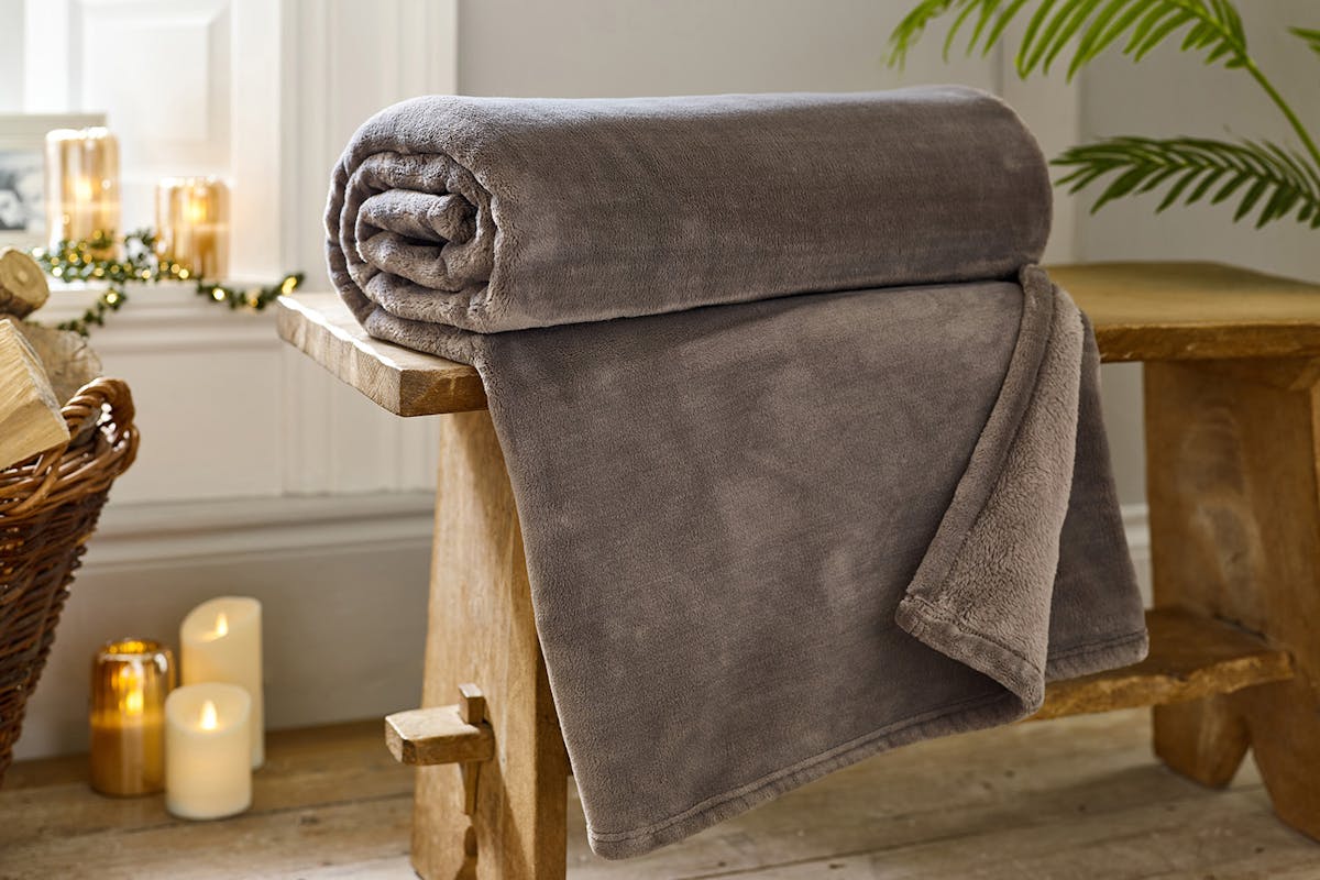 Coco Touch Throw | Fawn | 140 x 180 cm-2