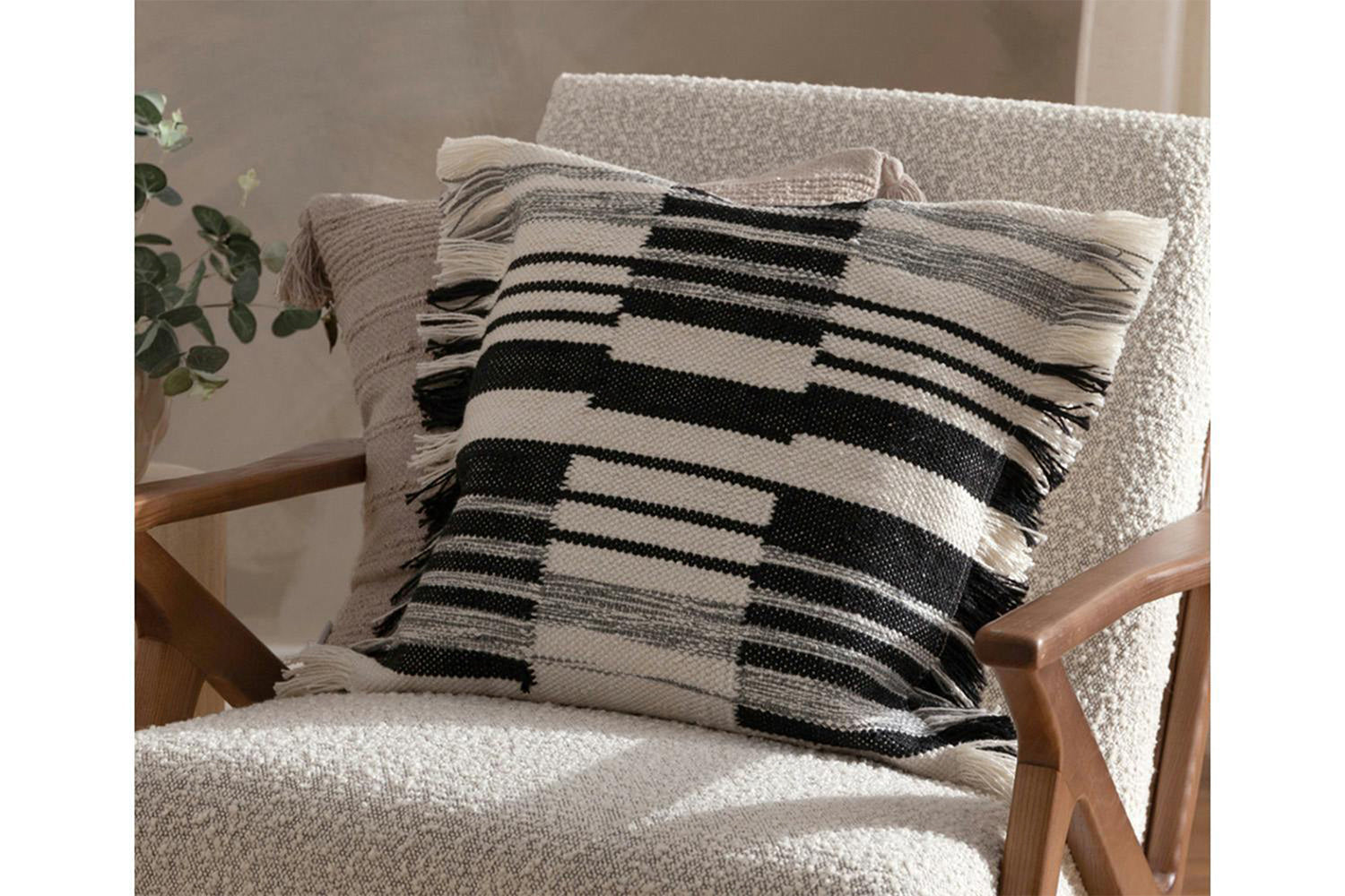 Torode Polyester Cushion | Black | 45 x 45 cm-4