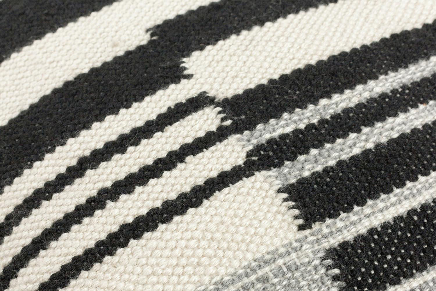 Torode Polyester Cushion | Black | 45 x 45 cm-5