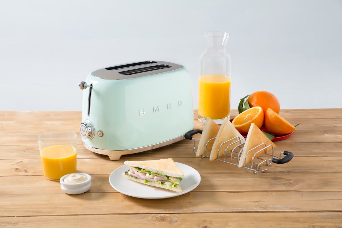Smeg 50's Retro Style Aesthetic 2 Slice Toaster | TSF01PGUK | Pastel Green-6