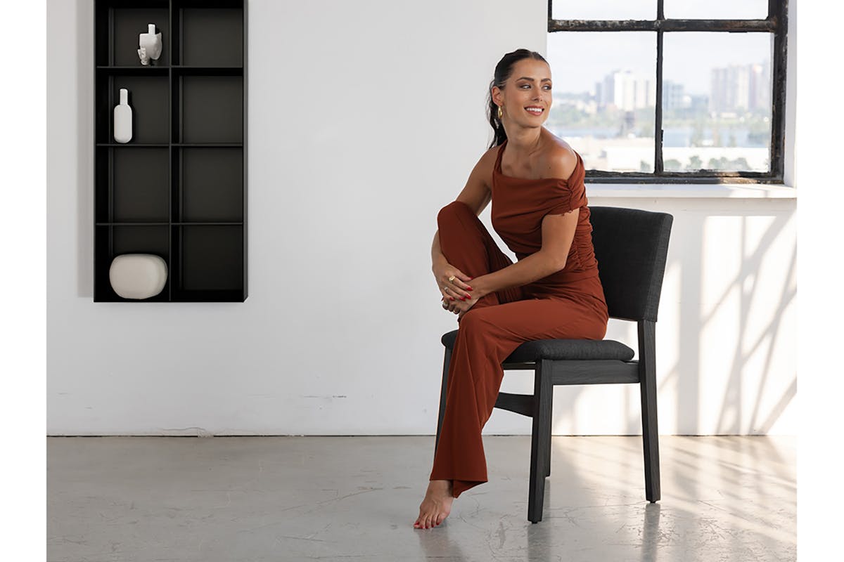 Transformer Chair | Onyx/Smoked Hickory | Set of 2-5
