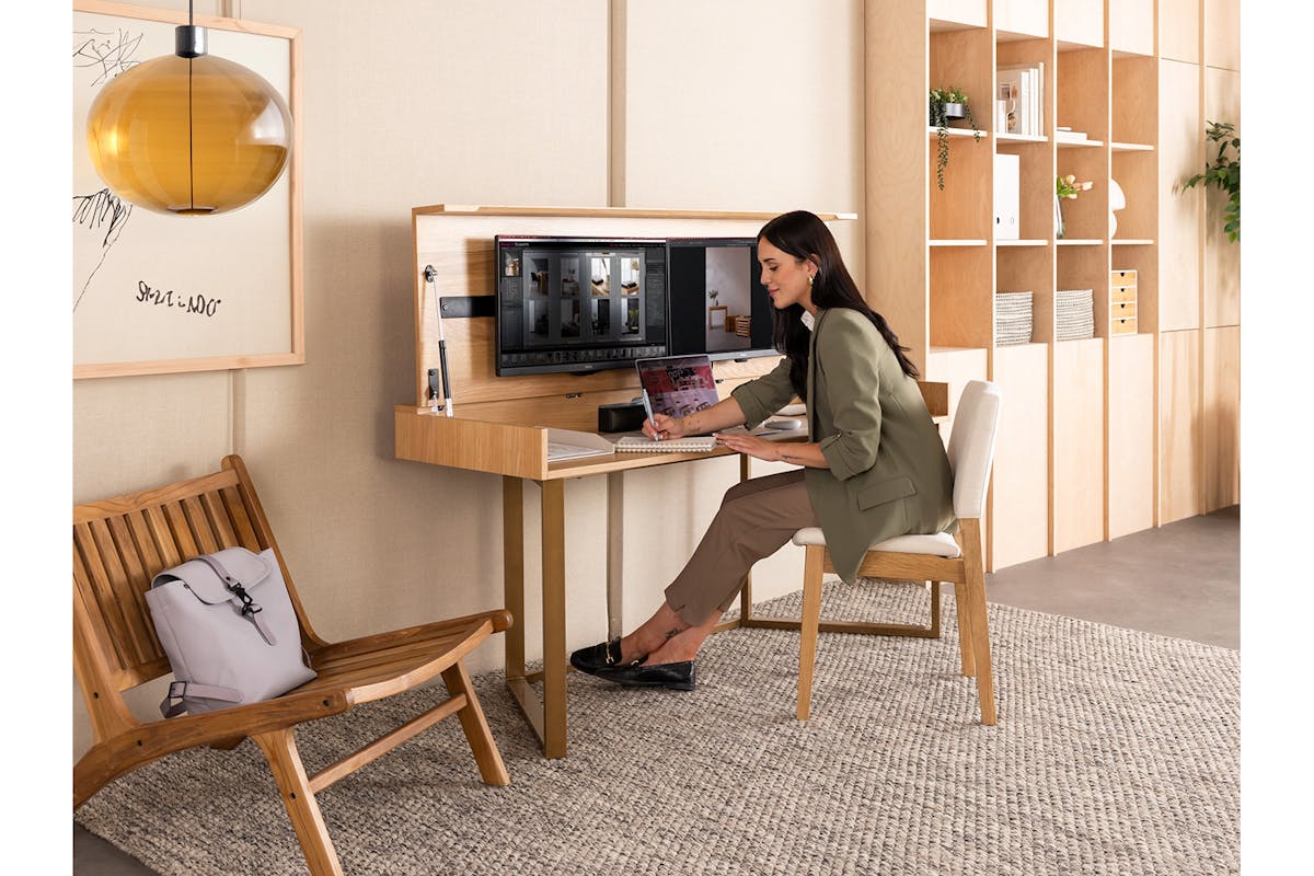 Transformer Table to Desk| Scandinavian Oak/Gold-6