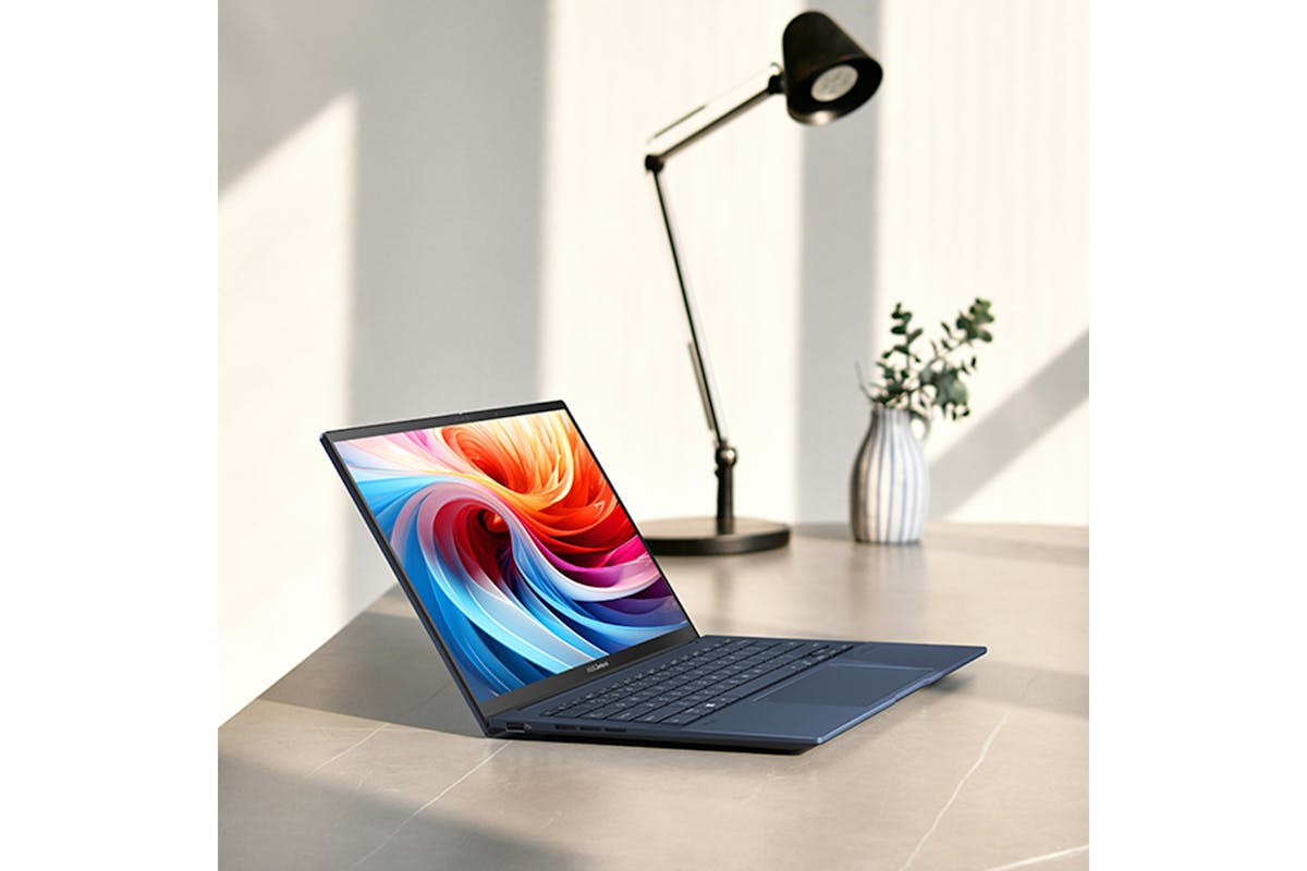 ASUS Zenbook 14 UX3405 14" Intel Core Ultra 5 | 16GB | 512GB | Ponder Blue | Intel Arc-9