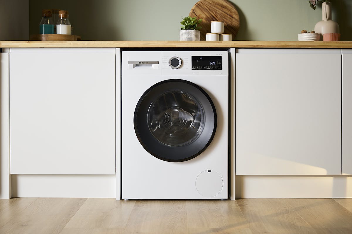 Bosch Series 6 9kg Freestanding Washing Machine | WGG24400GB-3