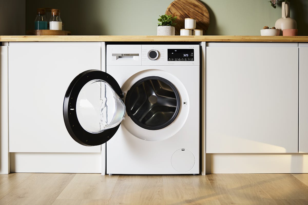Bosch Series 6 9kg Freestanding Washing Machine | WGG24400GB-4