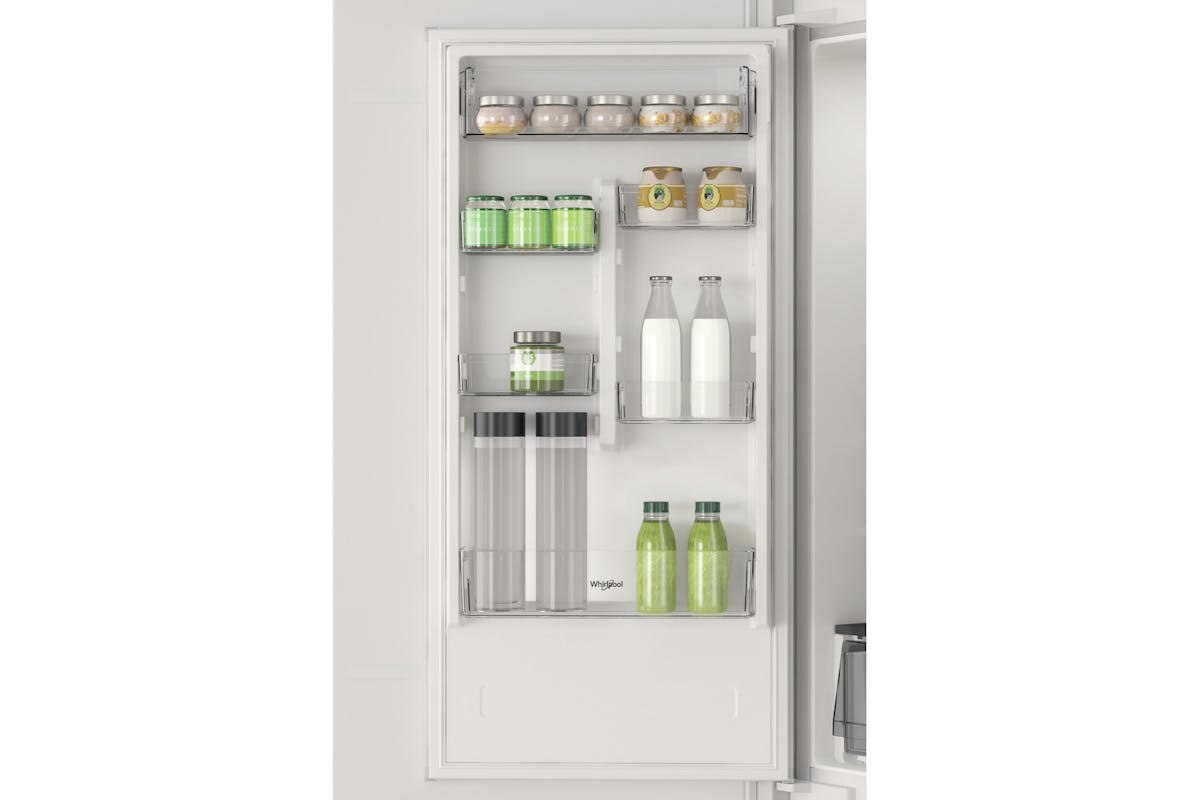 Whirlpool Built-in Fridge Freezer | WHC20T322UK-9