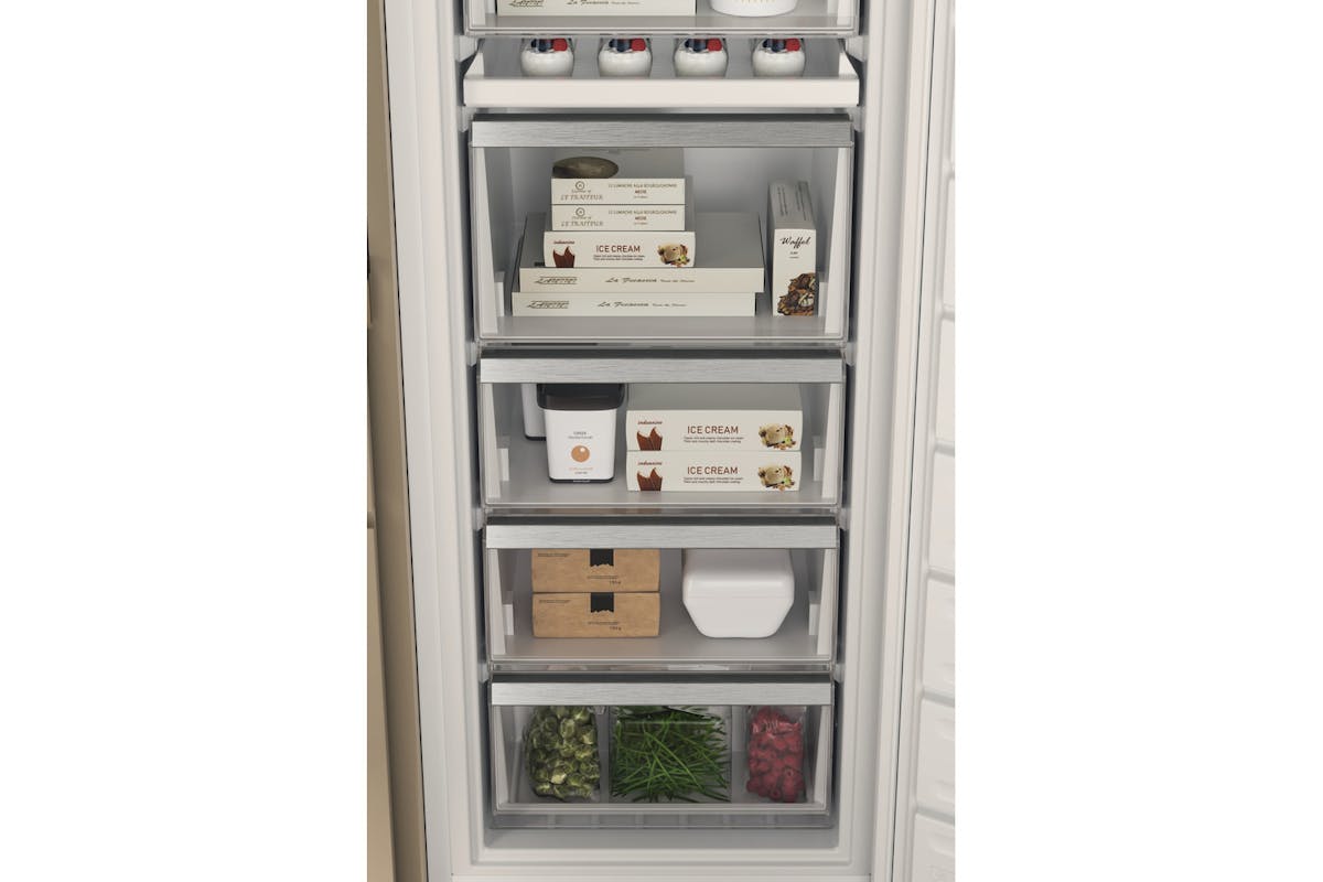 Whirlpool Integrated Upright Freezer | WHSD18F023C1-7