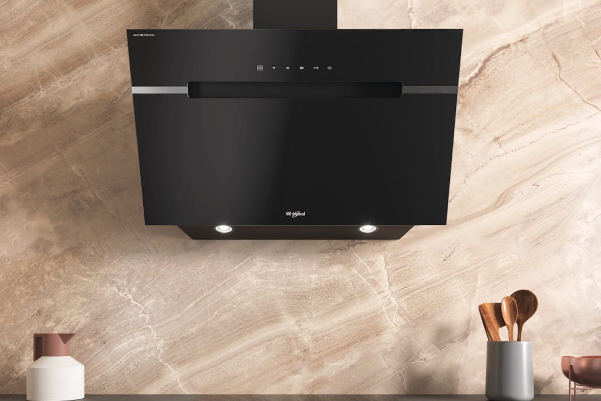 Whirlpool 90cm Wall Mounted Cooker Hood | WHVS91FLTDPK-2