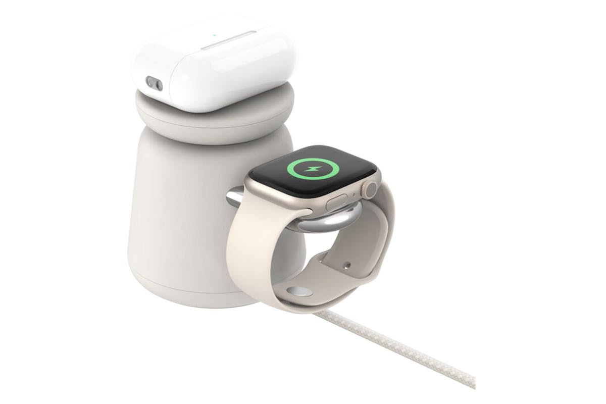 Belkin BoostCharge Pro 15W 2-in-1 Wireless Charging Dock with Qi2 | Sand-4