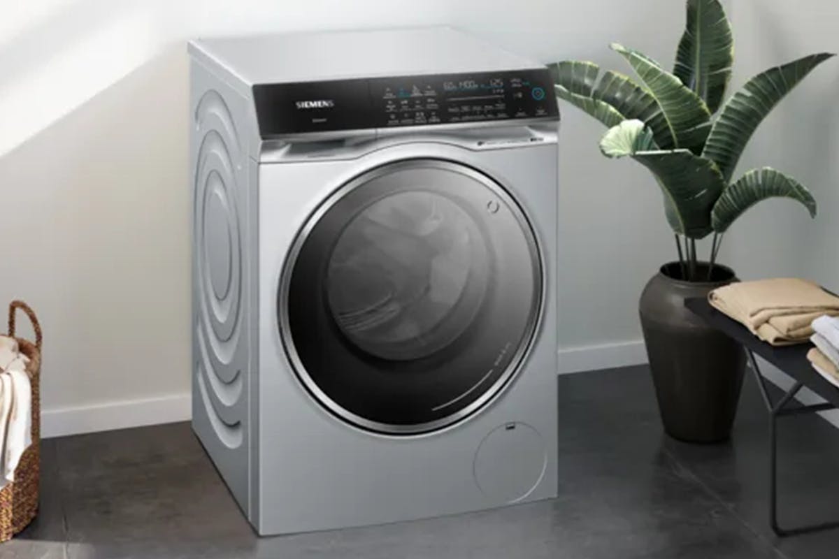 Siemens 10.5kg Washer / 6kg Dryer Freestanding Washer Dryer | WN54C2ATGB-2