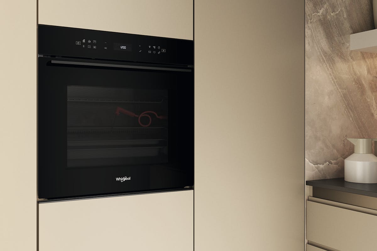 Whirlpool Built-in Electric Single Oven | WOI78FPT1SBA-2
