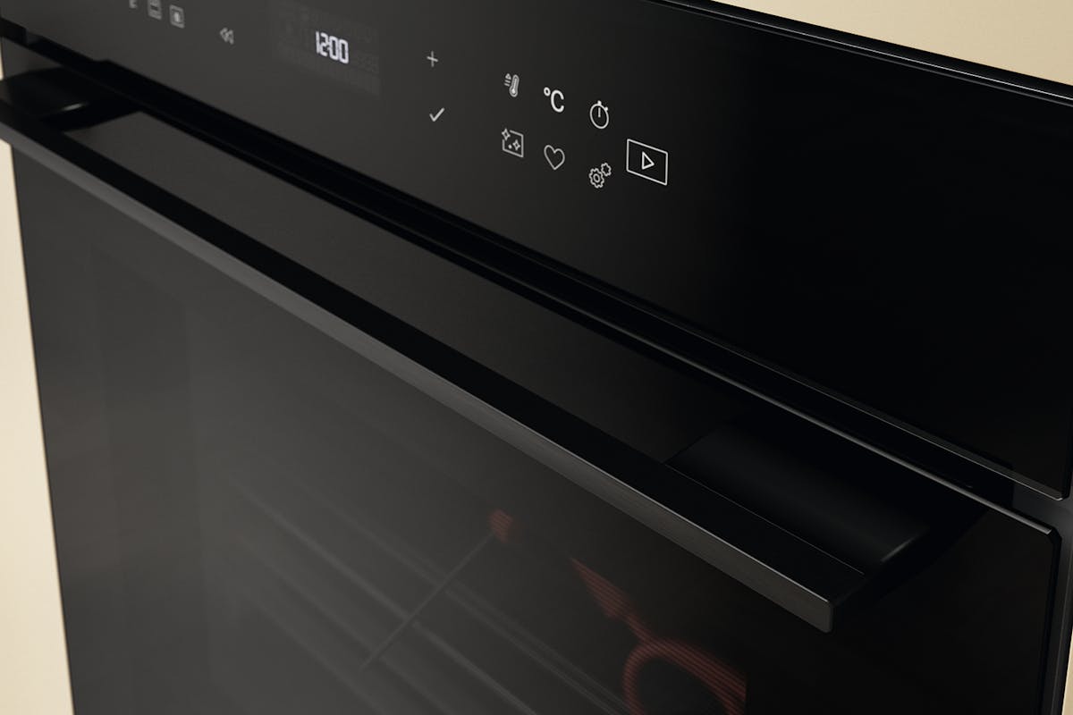 Whirlpool Built-in Electric Single Oven | WOI78FPT1SBA-4