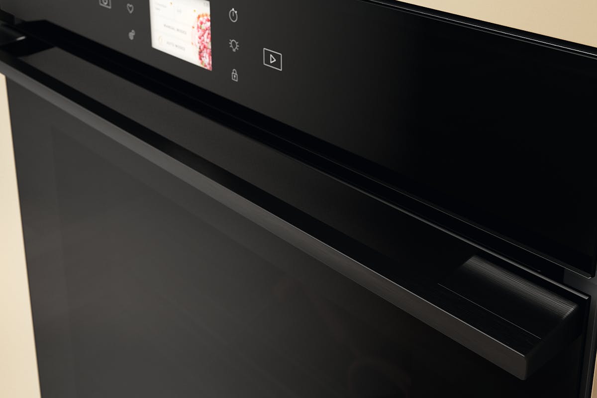 Whirlpool Built-in Electric Single Oven | WOI98FPT2SBA-4