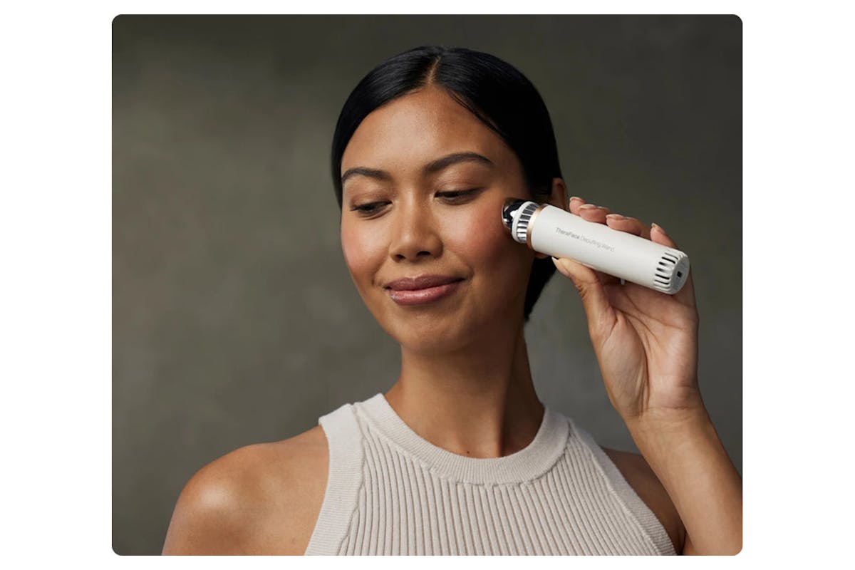 Therabody TheraFace Portable Facial Depuffing Wand | White-2