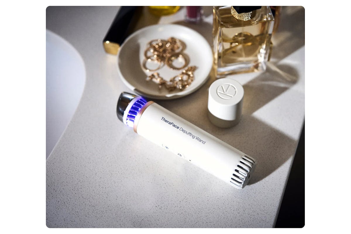 Therabody TheraFace Portable Facial Depuffing Wand | White-5